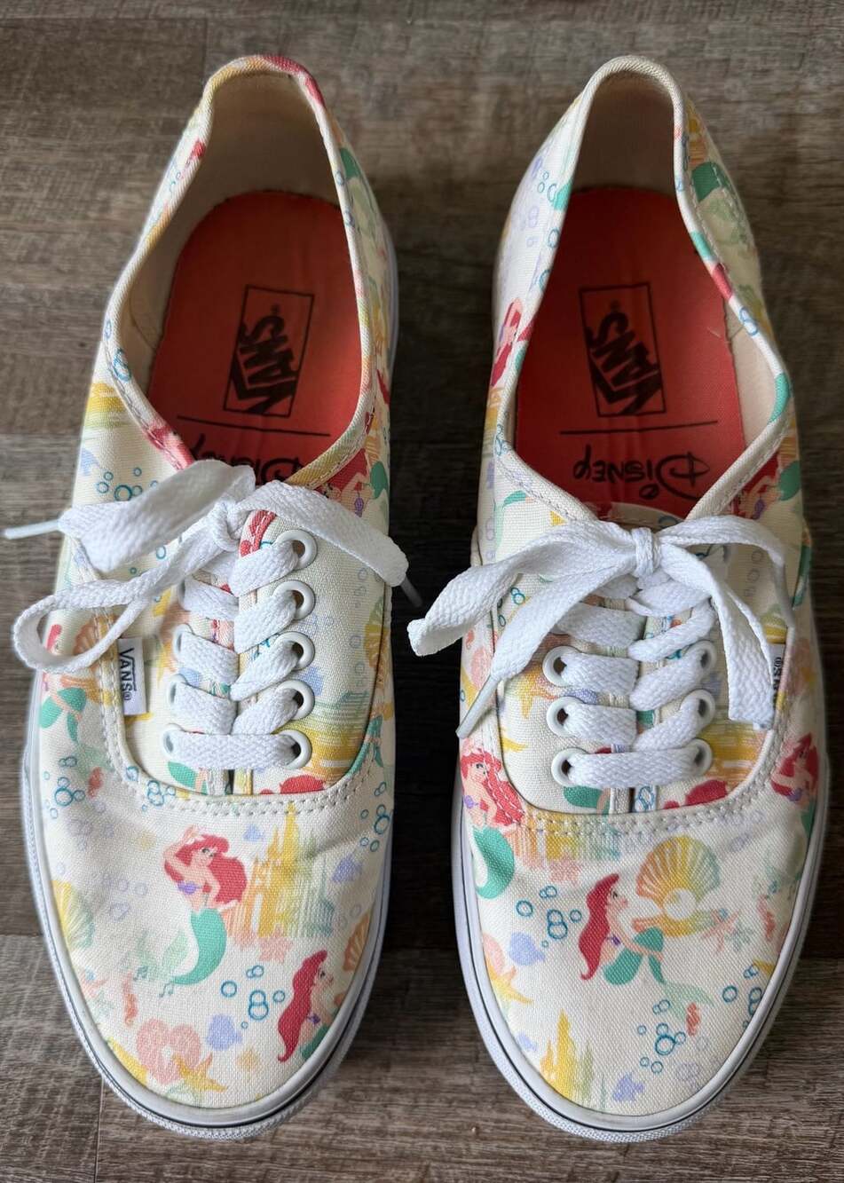 Disney x Vans The Little Mermaid Authentic Shoes

Men’s: 7.5
Women’s: 9